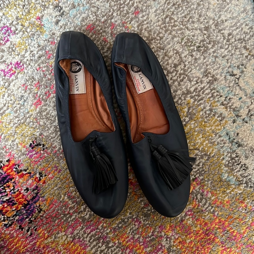 Lanvin leather navy flats with tassels!